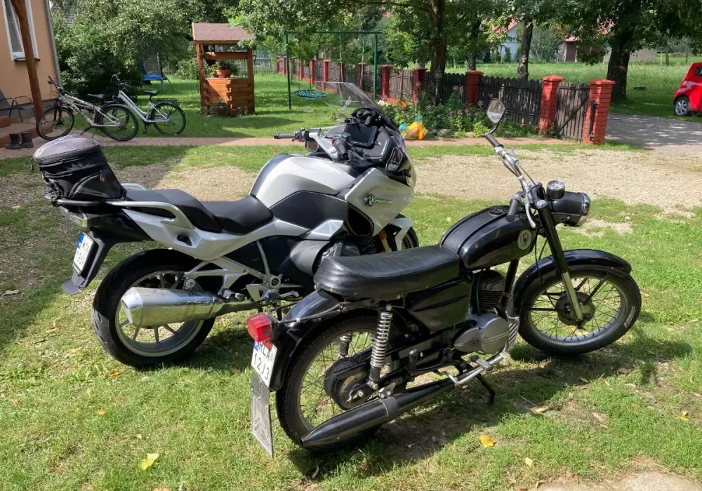 Motor czy motocykl? Różnice, prawo, użycie – poradnik