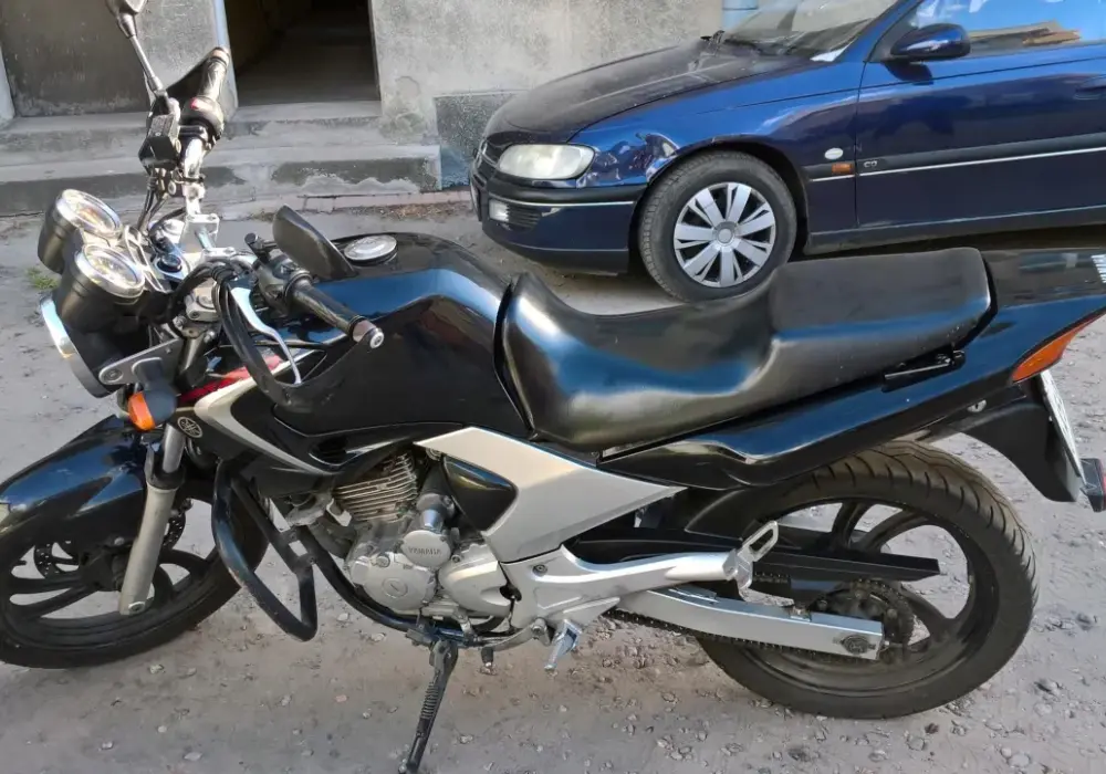 Yamaha YBR 250 - Czy warto kupić używaną? Koszty i opinie