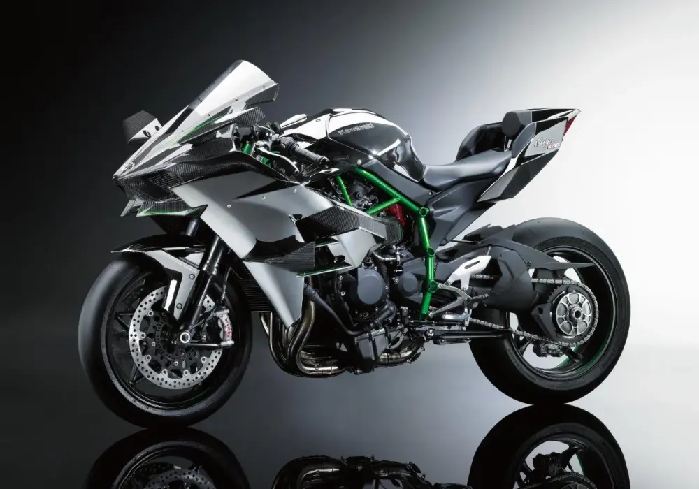 Najszybszy motor na świecie - MTT, H2R czy rekord Guinnessa?