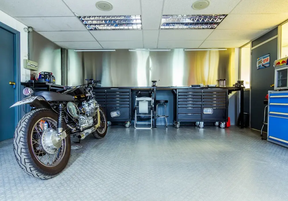 Motocykl faluje? Serwis dolotu - Co sprawdzić, kiedy do mechanika