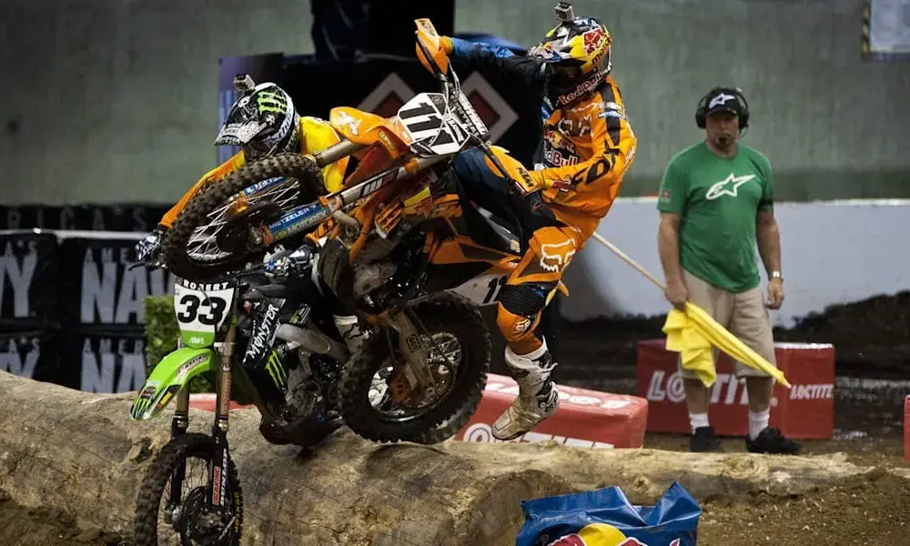 Enduro co to znaczy? Poznaj tajniki tego emocjonującego sportu