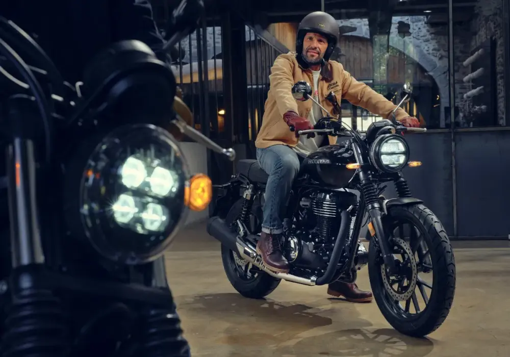 Honda GB350S - Czy retro roadster A2 to Twój wybór?