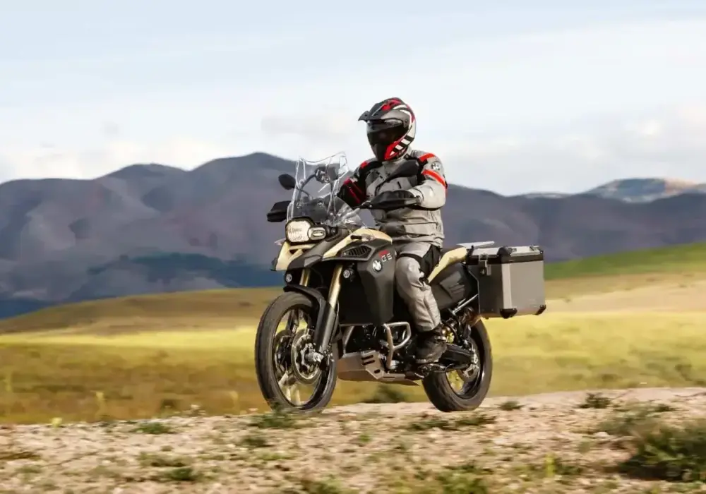 BMW 800 - Jaki model wybrać? Porównanie i przewodnik