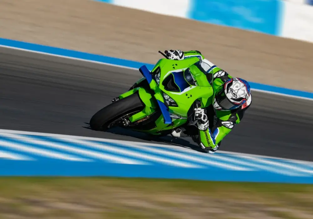 Kawasaki ZX-9R Ninja - Czy ten klasyk ma sens w 2026?