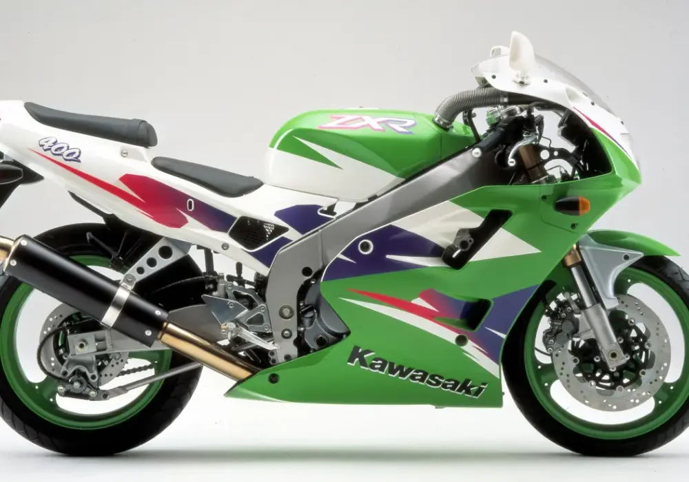 Kawasaki ZX-4RR - Czy 80 KM w 400 cm3 to przepis na sukces?