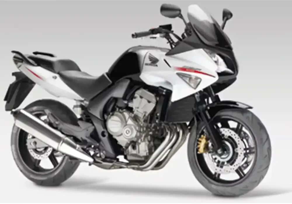Honda CBF 600 - Dane techniczne, N vs S, PC38 vs PC43. Wybierz!