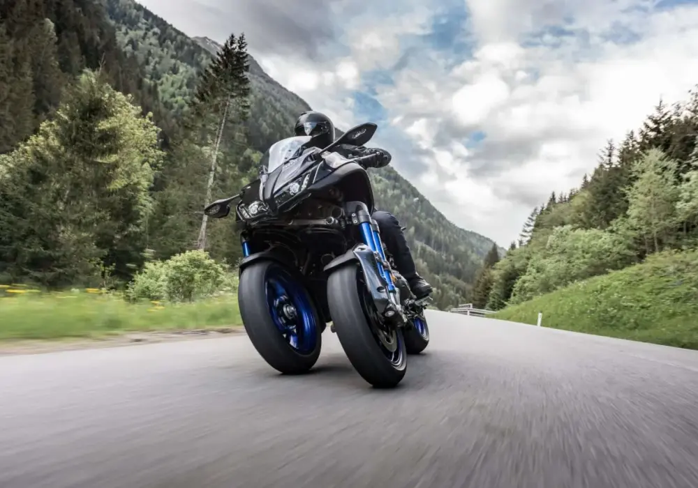 Yamaha Niken - Trójkołowy motocykl. Czy to ma sens?