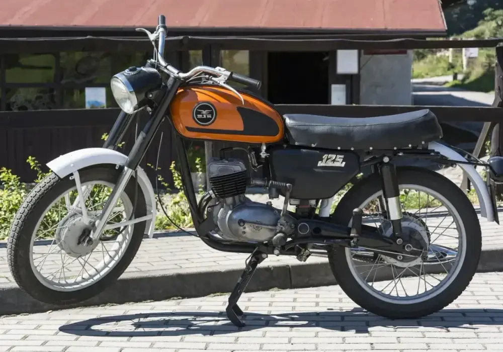WSK 125 - Ile miała KM? Prawda o mocy i serwisie