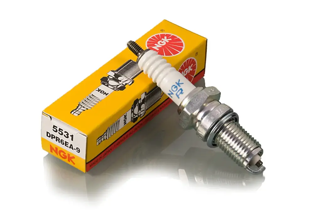 Świece zapłonowe w motocyklu - Kiedy wymieniać? Nie zgaduj!