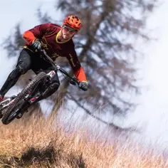 Co to enduro rower? Poznaj jego cechy i zastosowania w praktyce
