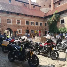Najlepsze trasy motocyklowe w Czechach: odkryj ukryte skarby