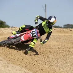 Jakie buty enduro wybrać, aby uniknąć niekomfortowej jazdy?