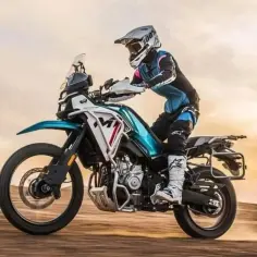 Jakie enduro turystyczne wybrać na długie podróże i przygody?