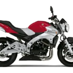 Suzuki GSR - sportowy motocykl z czerwonym bakiem i srebrnymi elementami, gotowy na przygodę.