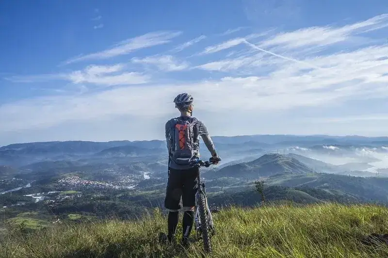 Zdjęcie Super Enduro – co to jest i dlaczego warto to znać?