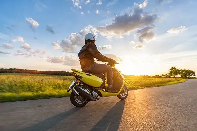 Zdjęcie Jak wyrejestrować motorower i uniknąć kłopotów prawnych?
