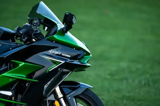 Kawasaki H2 SX - Recenzja. Czy flagowy sport-tourer ma sens?