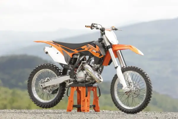 KTM 125 SX - Ile ma koni? Prawda o mocy i zastosowaniu