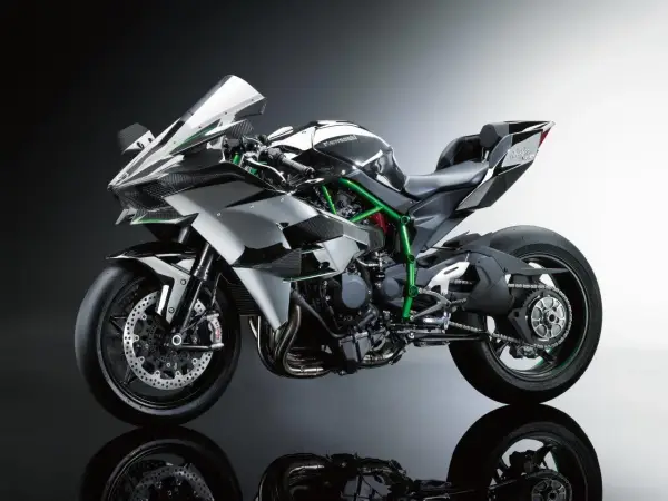 Najszybszy motor na świecie - MTT, H2R czy rekord Guinnessa?