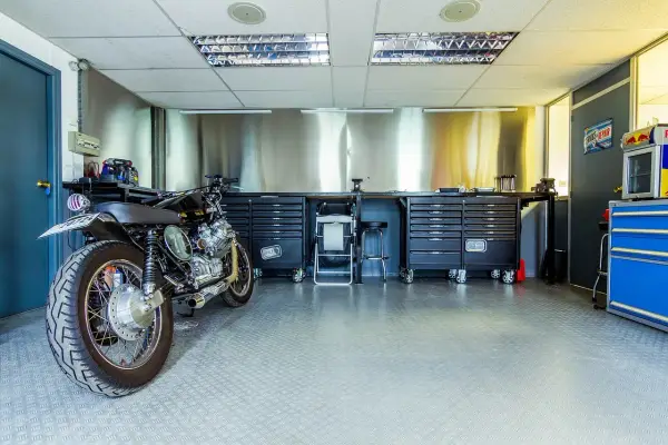 Motocykl faluje? Serwis dolotu - Co sprawdzić, kiedy do mechanika