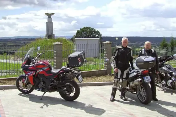 Najlepsze trasy motocyklowe w Krakowie - odkryj ukryte skarby