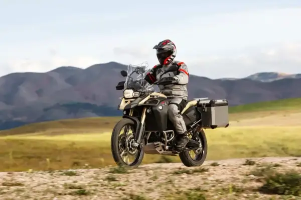 BMW 800 - Jaki model wybrać? Porównanie i przewodnik