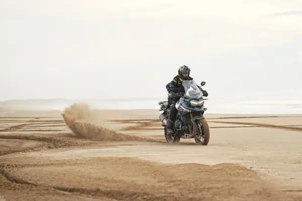 Jazda motocyklem po szutrze - Technika i przygotowanie