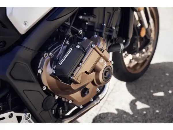 Honda CB650R z E-Clutch - Czy to naked dla Ciebie?