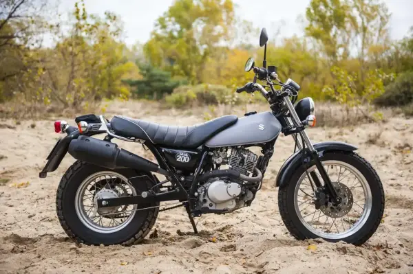 Suzuki VanVan - Czy ten kultowy motocykl ma sens dziś?
